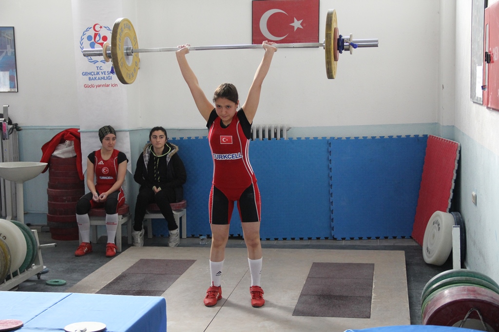 Halterciler Çanakkale için kaldırdı