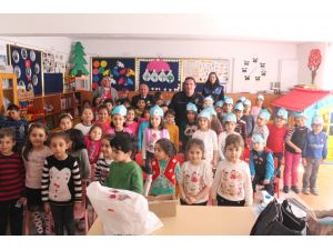 Çocuklara trafik kuralları çizgi filmle anlatıldı