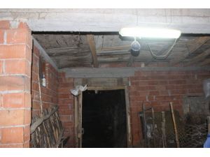 Boynuna ip dolanmış halde bulunan çocuk kurtarılamadı