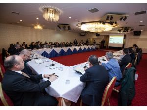 MEB "kodlama" müfredatı için akademisyenleri dinledi