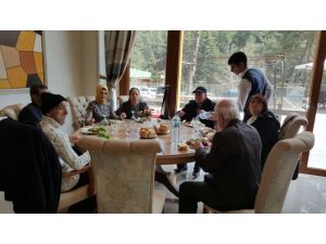 Çubuk Halk Eğitimi Merkezinden yaşlılara kaplıca tatili