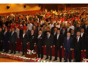 Mersin Büyükşehir Belediyesi'nden başarılı sporculara destek