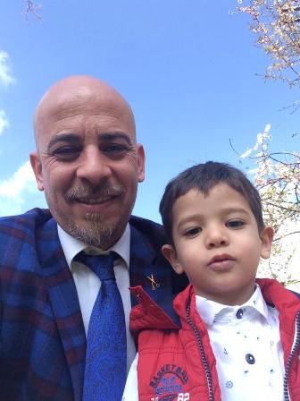 Veli başkanın torun sevgisi