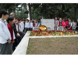 Özhan Canaydın kabri başında anıldı