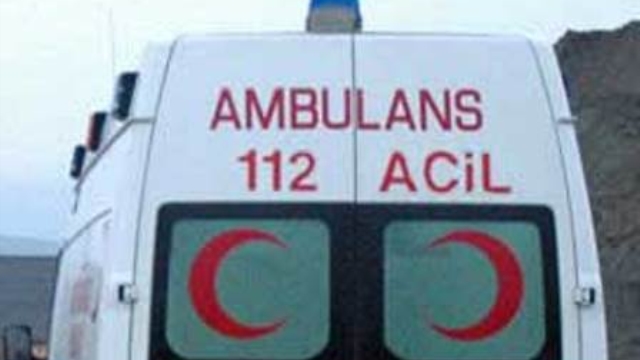 Karaman'da otomobil devrildi: 1 ölü, 2 yaralı