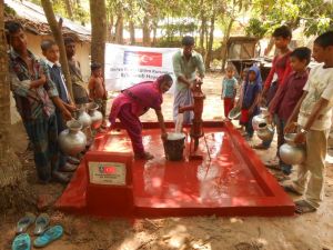 Arakanlı Müslümanlar için harçlıklarıyla su kuyuları açtırdılar
