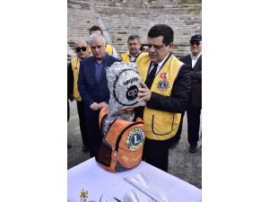 Yakalanan kaçaklar için 2 bin 300 adet yardım çantası