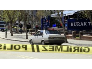 Çalıntı otomobille polisten kaçtı