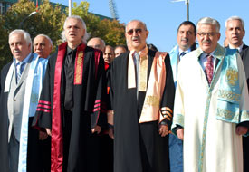 SÜ'de yeni akademik yıl açıldı