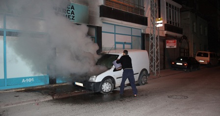 Park halindeki araçta yangın