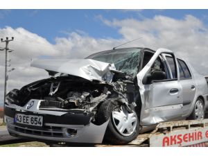 Konya'da traktör ile otomobil çarpıştı: 3 yaralı