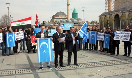 Tazehurmatu için Türkmenlerden yürüyüş