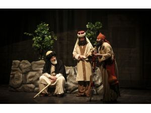 "Nar-ı Aşkın Yolcuları" Başkentli tiyatroseverler ile buluştu