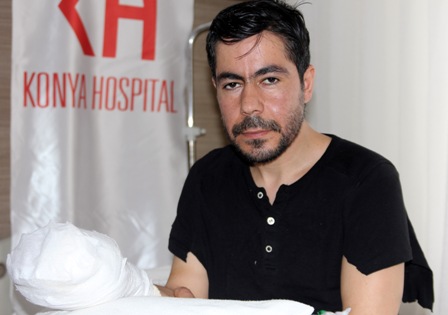İşçinin kopan parmağı yerine dikildi
