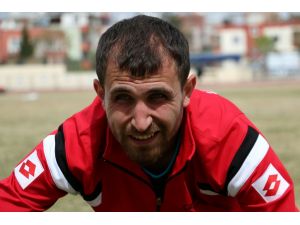 Koleksiyonundaki tek eksik olimpiyat madalyası