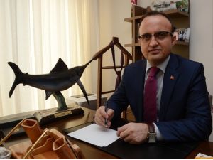 "Teröre karşı ortak tavır geliştirmek zorundayız"