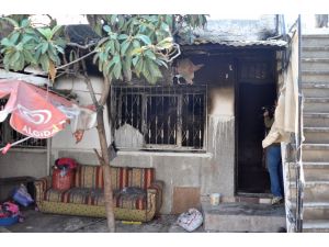 GÜNCELLEME - İzmir'de ev yangını: 1 ölü