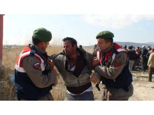 Kaçak sulama kuyularının kapatılmasında arbedesi