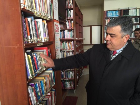 Başkan Özgüven’den kütüphane ziyareti