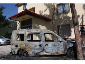 Mersin'de 3 araç kundaklandı