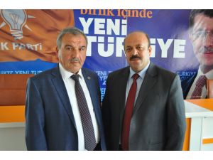 Niğde'de belediye başkanlarının CHP'den AK Parti'ye geçmesi