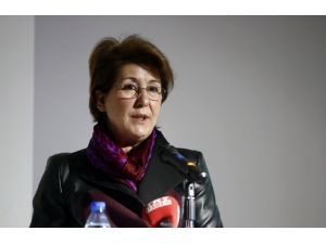 Dışişleri Mensupları Eşleri Dayanışma Derneğinden eğitime destek