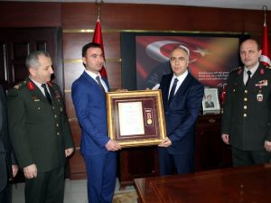 Devlet Övünç Madalyası tevcih töreni