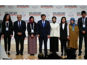 Davutoğlu aday öğretmenlere hitap etti