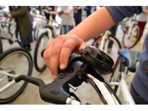 Kocaeli'de "Haydi Bisikletle Okula" projesi