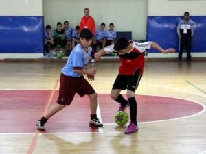 Futsal: Okullararası yarı final müsabakaları