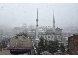 Gümüşhane'de kar yağışı