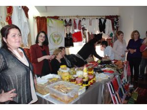 Priştine Büyükelçiliği konutunda el işi kermesi