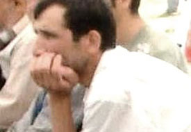 Traktöre binerken düşüp altında kaldı