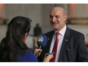 "Türkiye istikrarsız bir bölgedeki istikrar cenneti"