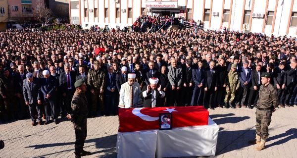 Şehitlerimizi uğurluyoruz