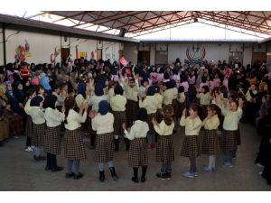 Suriyeli kadınlardan el işi sergisi