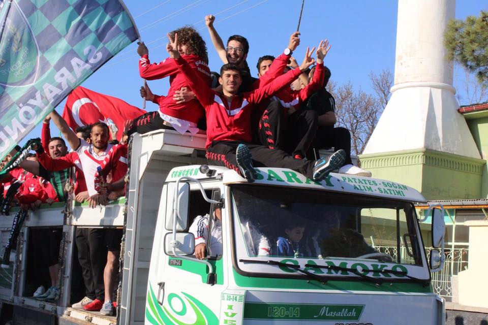 Kamyon kasasında şampiyonluk turu