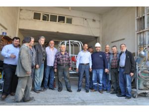 Hiç binmedikleri helikopteri yapmaya çalışıyorlar
