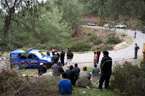 Traktörün altında can verdi