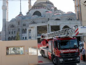 Çamlıca Camisi'nde işçi eylemi