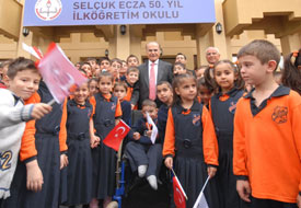 Selçuk Ecza Deposu'nun 50. yılı