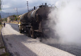 Eğitim Fakültesinde asfaltlama çalışmaları devam ediyor