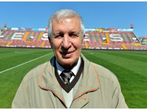 "Efsaneler" Eskişehirspor'a daha fazla destek istiyor