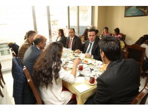 Terör mağduru öğrencileri sevindirdiler