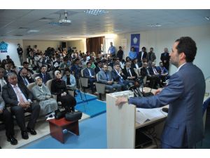 NEÜ'de "Yeni Türkiye Yolunda Erbakan'ı Anlamak" konferansı