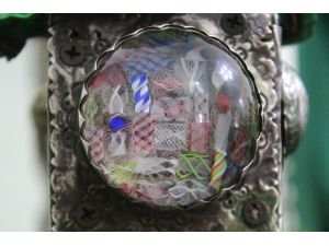 Türbedeki "cennet-cehennem" figürlerine ilgi