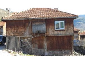 Şehit ailesi için yaşadıkları köye ev yapılacak