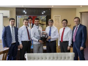 Kenan Sofuoğlu'ndan AA'ya ziyaret