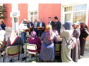 Kırıkkale’de kadın çiftçilere arıcılık kursu