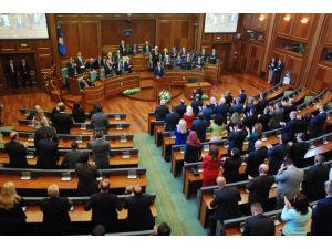 Kosova'da cumhurbaşkanı seçilen Thaçi yemin etti